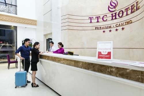TTC Hotel – Premium Can Tho, Reception