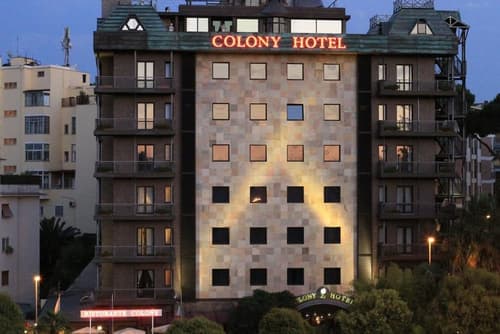 Colony Hotel, Front of property - evening/night