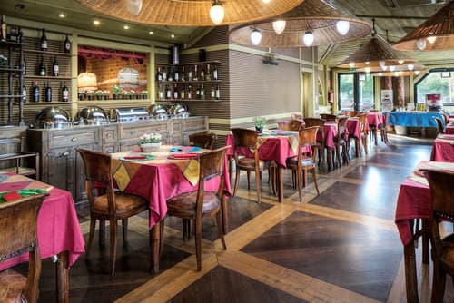 Colony Hotel, Restaurant