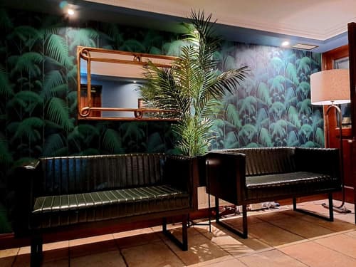 The Western Hotel, Lobby sitting area