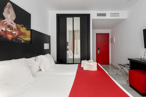 Hotel del Pintor Historical Center, by Hoteles con Cultura