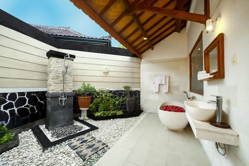 Bali Taman Beach Resort & Spa - Lovina, Bathroom