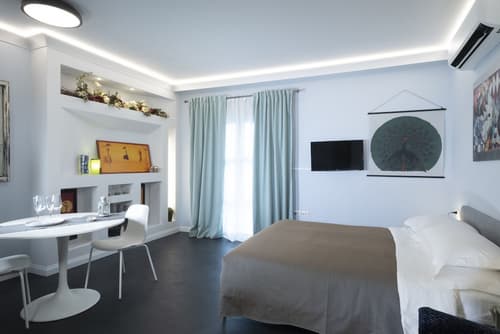 Quadra Key Easy Home In Florence, Room