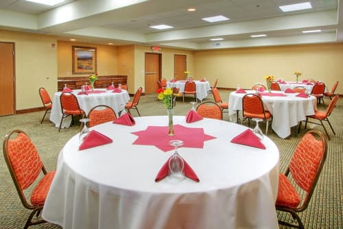 Holiday Inn Express Hotel & Suites Las Vegas by IHG, Banquet hall