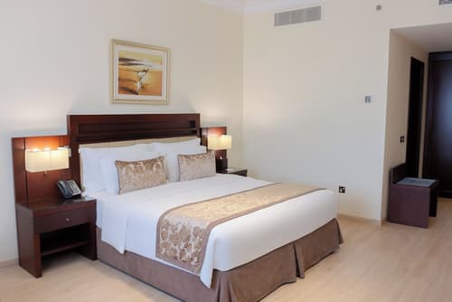 Grand Millennium Dubai, Room