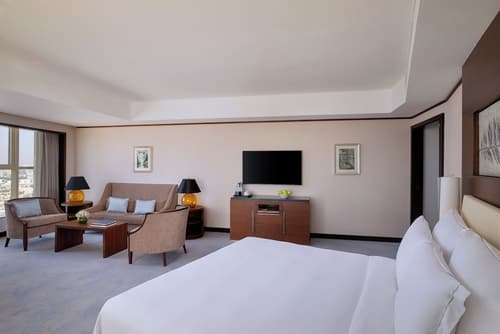 Grand Millennium Dubai, Room