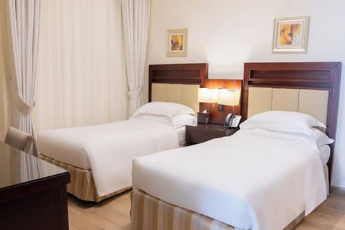 Grand Millennium Dubai, Room