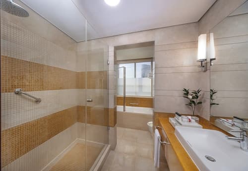 Grand Millennium Dubai, Room