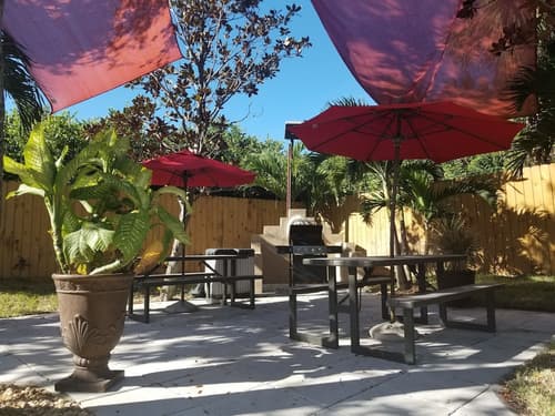 Hawthorn Extended Stay by Wyndham West Palm Beach Airport