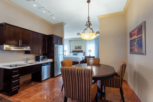 Hawthorn Extended Stay by Wyndham West Palm Beach Airport, Room