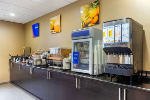 Comfort Inn & Suites Amarillo East, Breakfast area