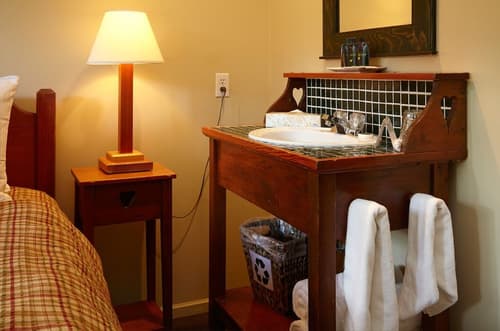 Middle Beach Lodge, Room