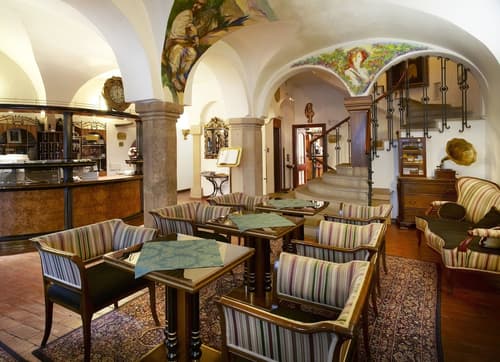 Hotel Royal Ricc, Check-in/check-out kiosk