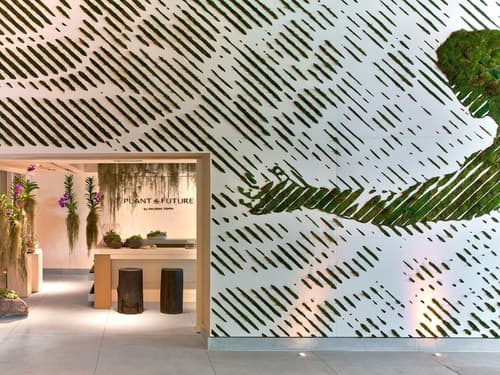 1 Hotel South Beach, Interior entrance