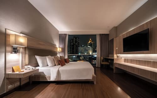 Adelphi Suites Bangkok