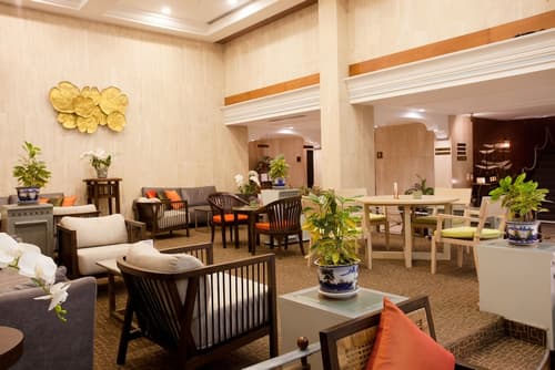 Phuket Merlin Hotel, Lobby sitting area