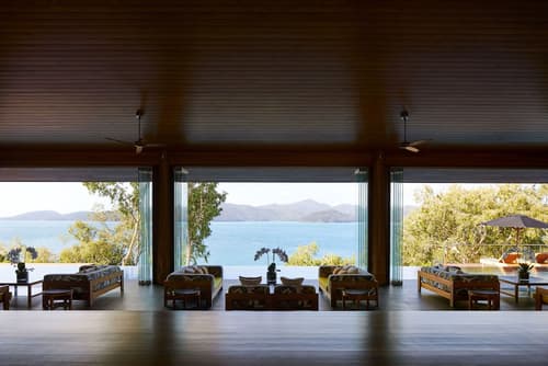 Qualia, Lobby sitting area