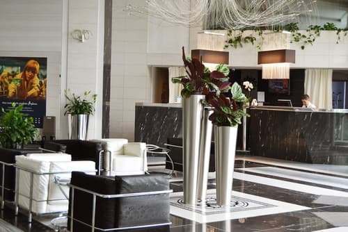 Continental Forum Sibiu, Lobby sitting area