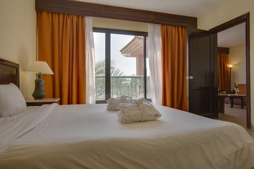 Parrotel Aquapark Resort