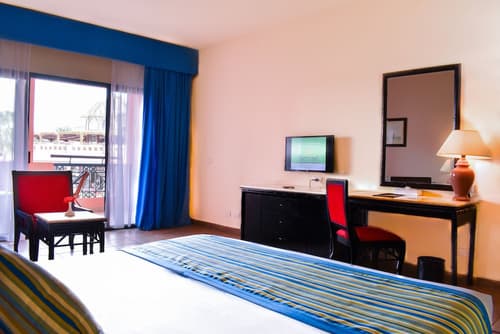 Parrotel Aquapark Resort