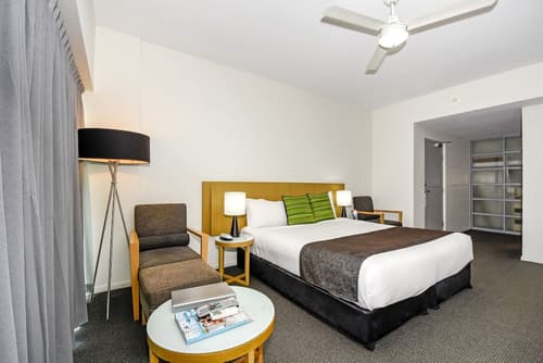 Mantra Pandanas, Room