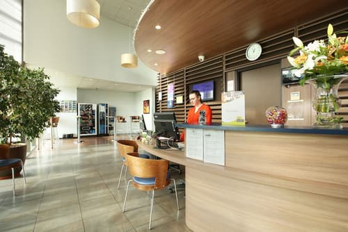 Suite - Home Orleans Saran, Lobby