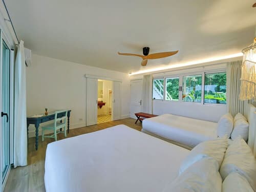 Tortuga Lodge