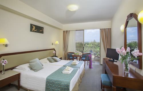 Aquamare Beach Hotel & Spa, Room