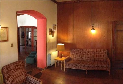 New Helvetia Hotel, Lobby sitting area