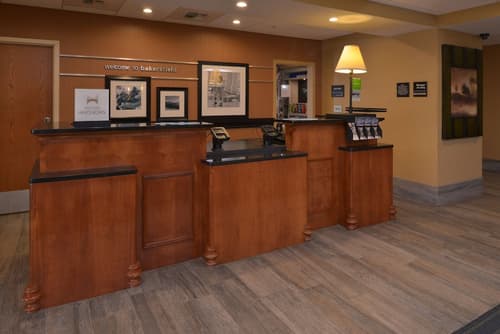 Hampton Inn & Suites Bakersfield North-Airport, Reception