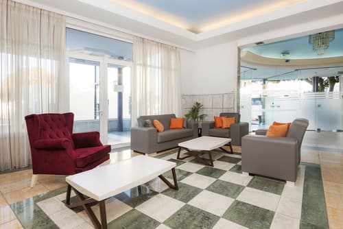 Kosta Palace, Lobby sitting area