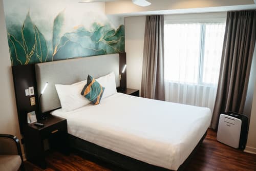 Auckland City Hotel, Room