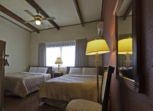 Hotel Del Patio, Room