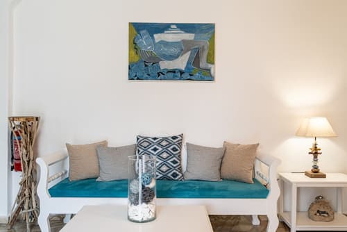 Ikaros Hotel, Reception