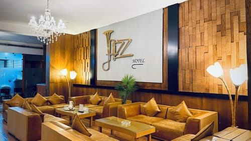 Le Jazz Hotel, Reception