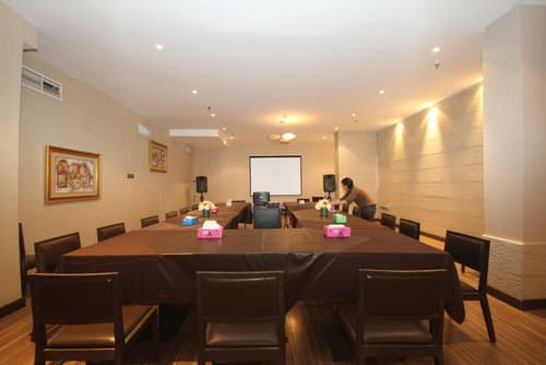 Le Jazz Hotel, Meeting facility