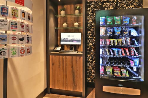 XO Hotel Inner, Vending machine