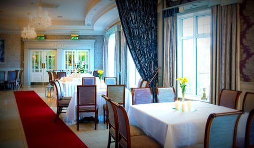 Dromhall Hotel, Restaurant