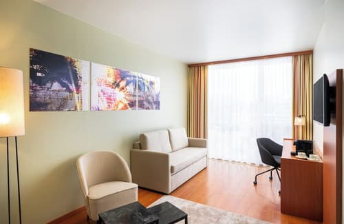 Leonardo Hotel Salzburg Airport, Room