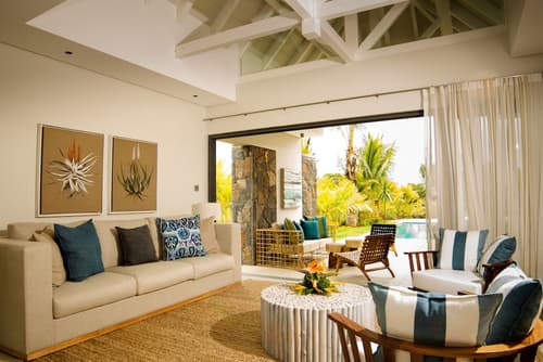 The Bay Club at Anahita