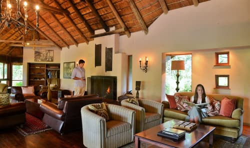 Imbali Safari Lodge, Interior entrance