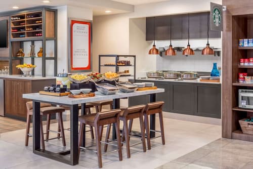 Hilton Garden Inn Miami Airport West, Breakfast area