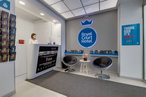 Royal Court Hotel, Reception