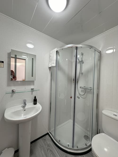 Guisachan Guest House, Room