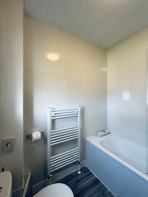 Guisachan Guest House, Room