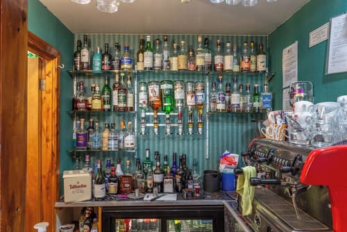 Guisachan Guest House, Bar (on property)