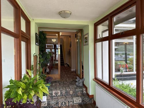 Guisachan Guest House, Reception