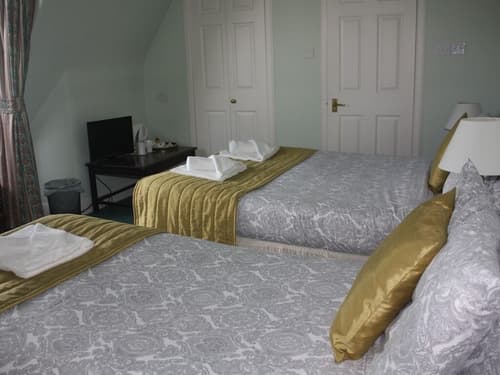 Airdenair Guest House, Room