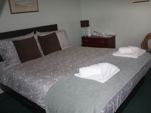 Airdenair Guest House, Room