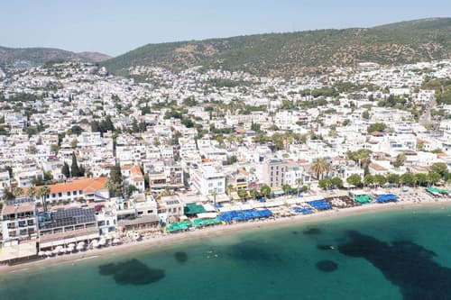 Artemis Hotel
